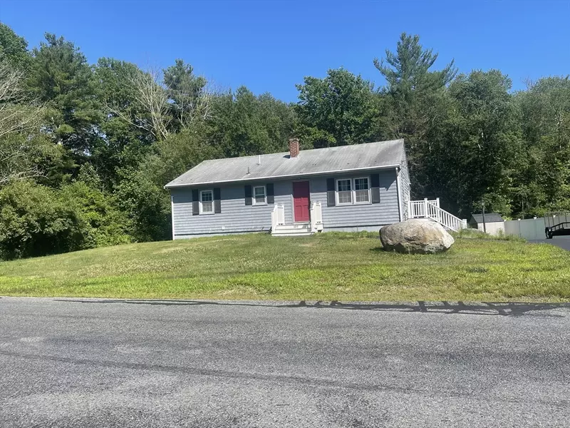 109 Oak St, Raynham, MA 02767