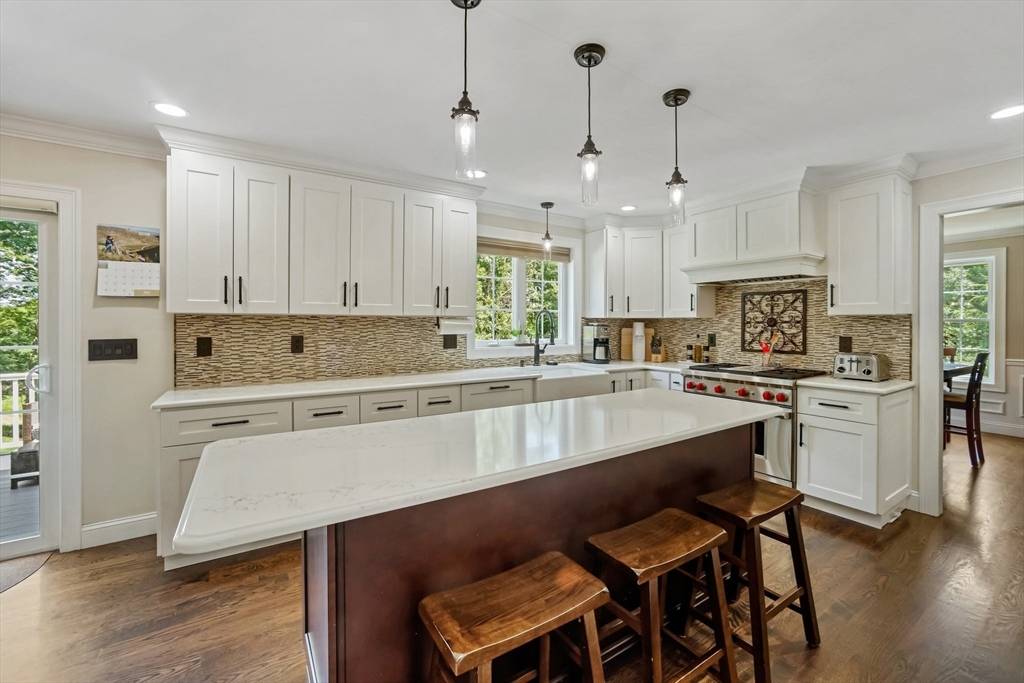 Littleton, MA 01460,23 Mcintosh Lane