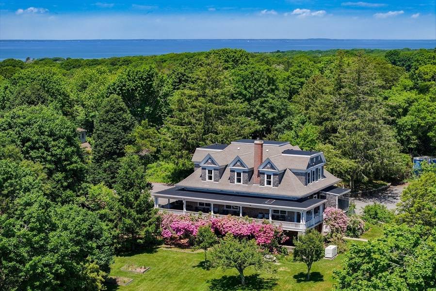 165 Woods Hole Rd, Falmouth, MA 02540