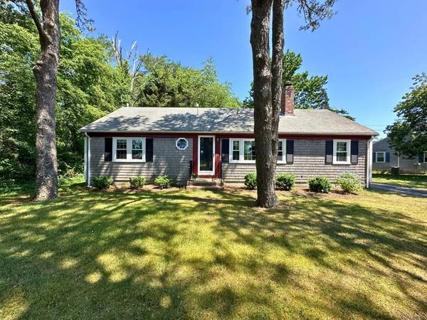 250 New Boston Rd, Dennis, MA 02638