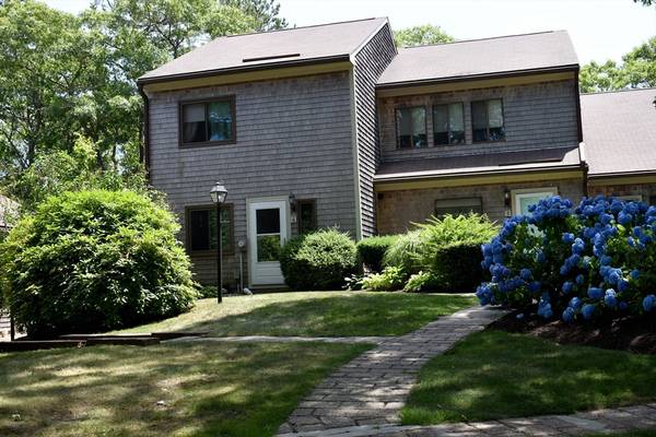 6 Round House Rd #6, Bourne, MA 02532