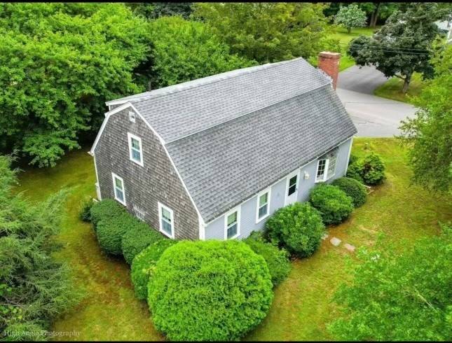 12 Old Mattapoisett Neck, Mattapoisett, MA 02739