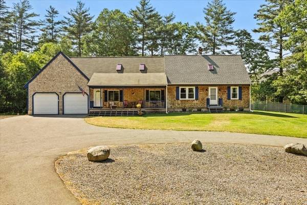 12 Daniel Road, Lakeville, MA 02347