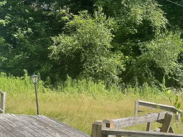 Hubbardston, MA 01452,81 Bemis Rd