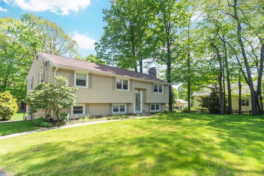 434 Reservoir Street, Holden, MA 01520