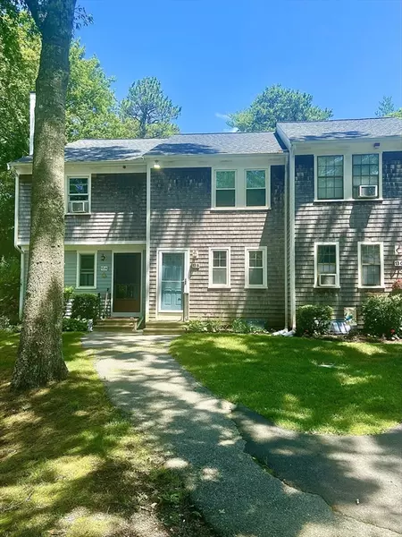 300 Falmouth Rd #13B, Mashpee, MA 02649