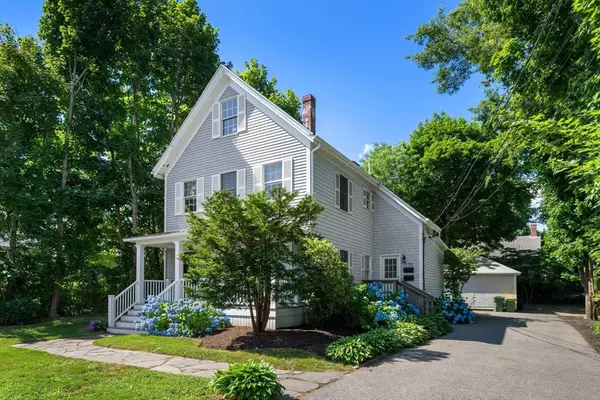 103 Sandwich St, Plymouth, MA 02360