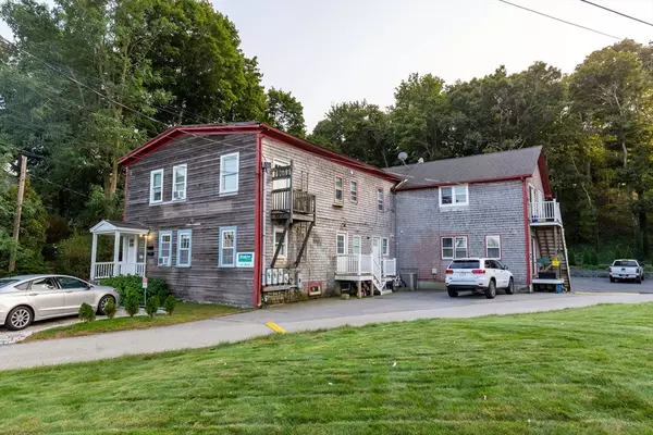 176-178 Court St, Plymouth, MA 02360