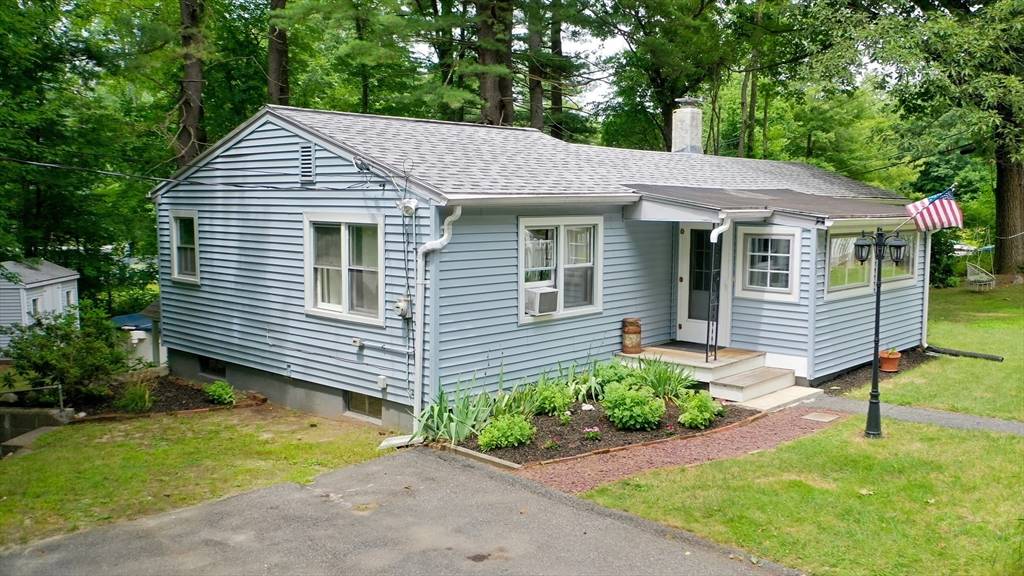 143 Whalom Rd, Lunenburg, MA 01462