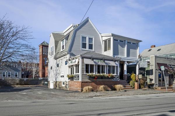 Marblehead, MA 01945,261-1 Washington Street