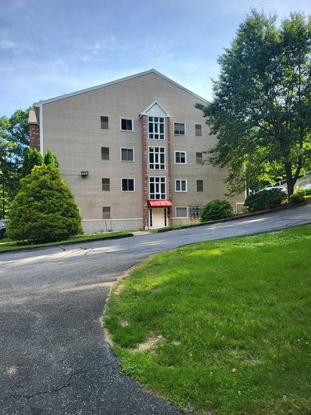 44 Maria Ave #302, Southbridge, MA 01550