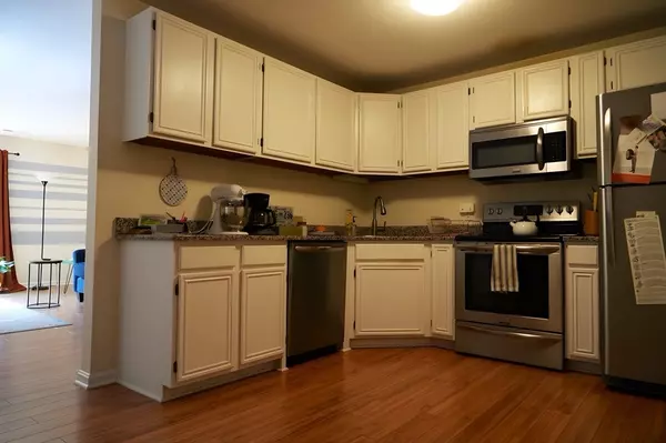 Southbridge, MA 01550,44 Maria Ave #302