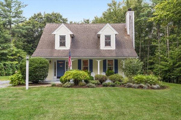 295 Grove St, Norwell, MA 02061