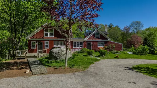 62-64 West St, Pepperell, MA 01463