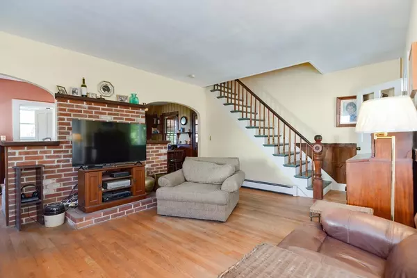 Maynard, MA 01754,7 East St