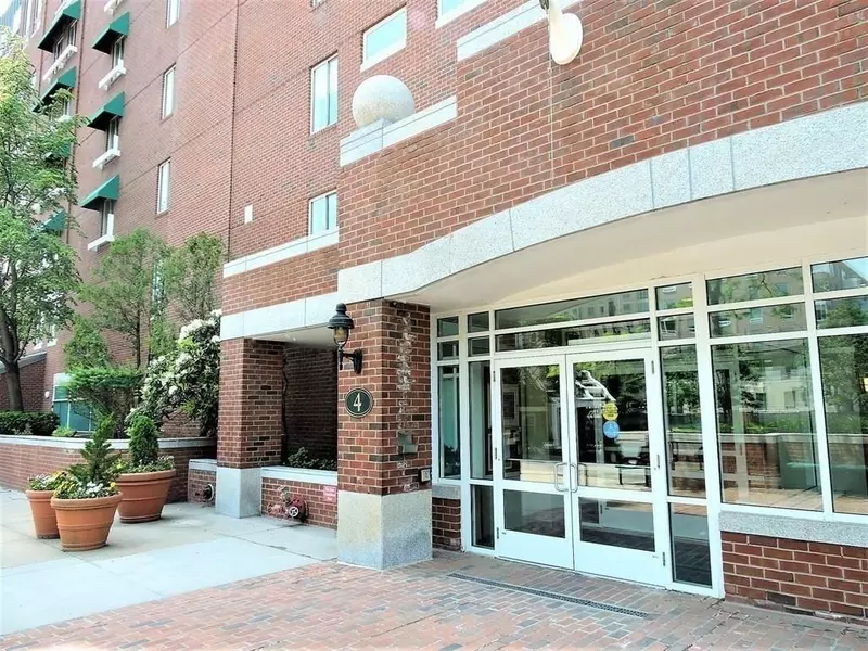 4 Canal Park #C1, Cambridge, MA 02141