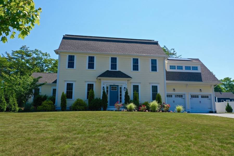 40 Blue Gill Ln, Plymouth, MA 02360