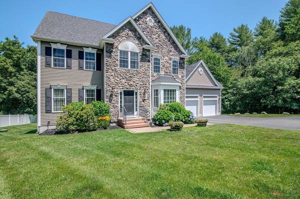 691 Grove St, Norwell, MA 02061