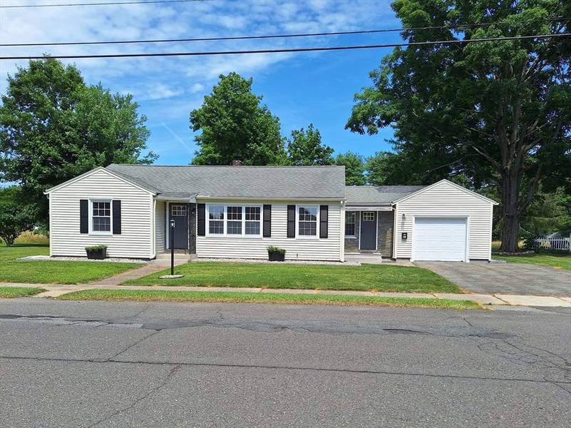 41 Stevens St, Ludlow, MA 01056