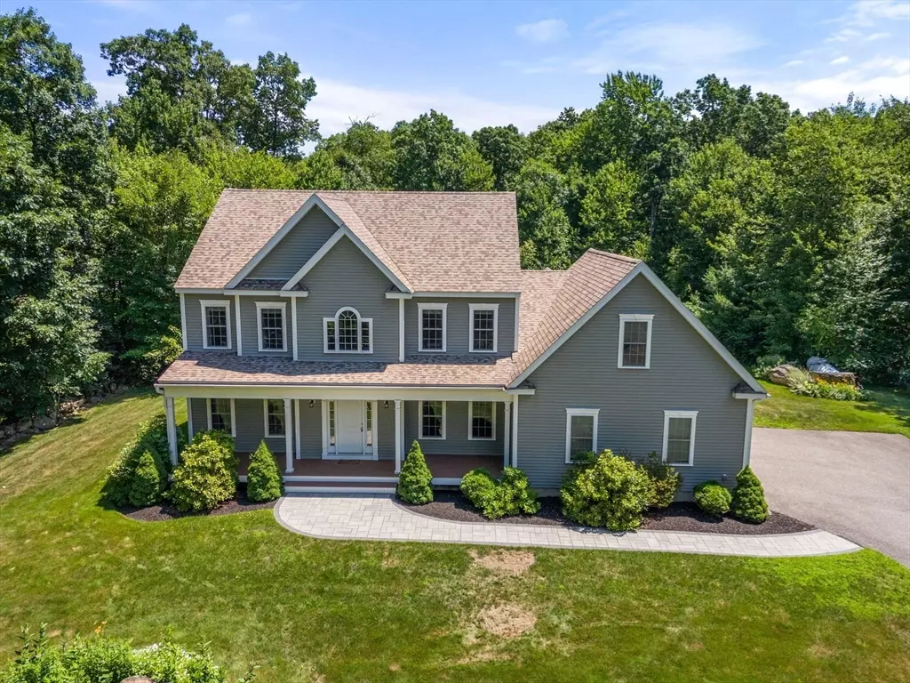 North Brookfield, MA 01535,106 & 106A New Braintree Rd