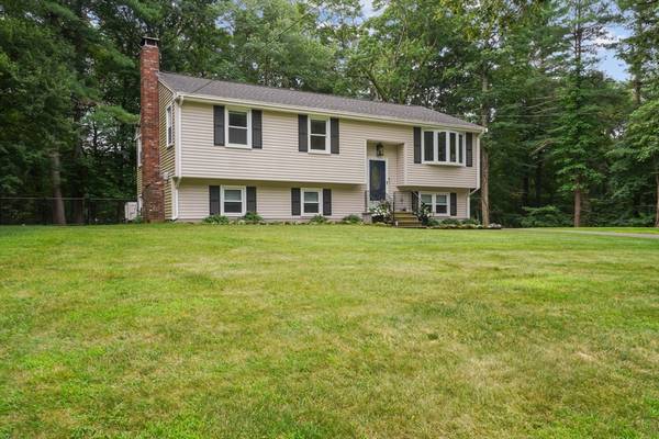 2 Acorn Rd, Norton, MA 02766