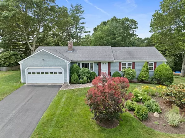 63 Elijah Childs Ln, Barnstable, MA 02632