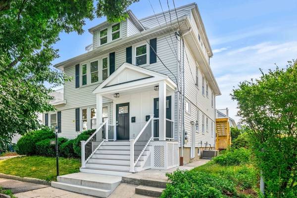 137 Webster St #2, Arlington, MA 02474