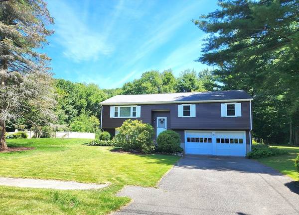 115 Dodd Dr, Holliston, MA 01746