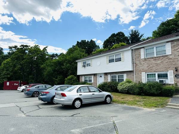 90 Washington Park Dr #2, Andover, MA 01810