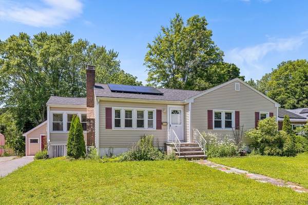 208 Washington St, Woburn, MA 01801