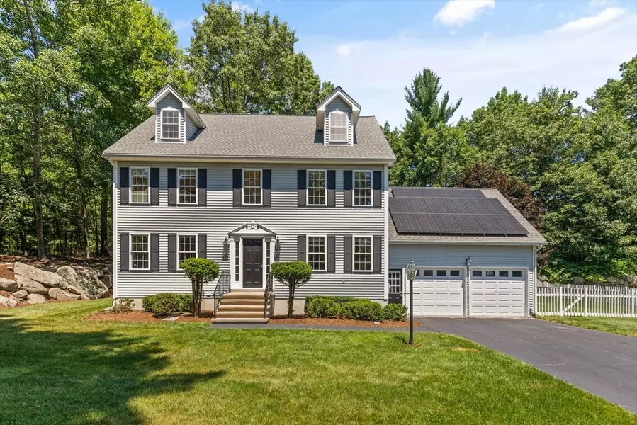 8 Vineyard Rd, Westford, MA 01886