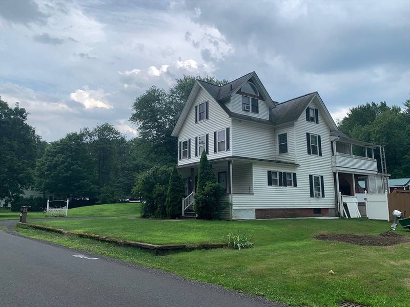 795 River Road, Deerfield, MA 01342