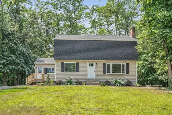 100 Dunstable Rd, Westford, MA 01886