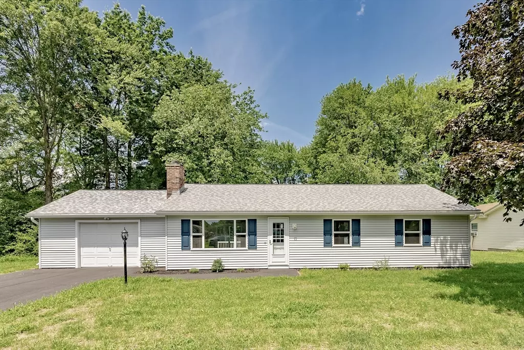 Deerfield, MA 01373,24 Elm Cir