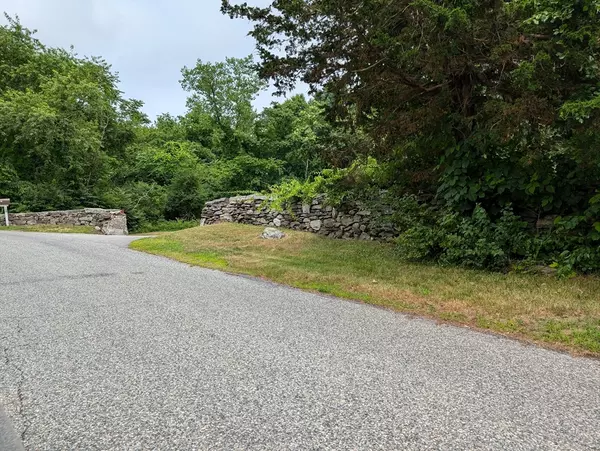 Putnam, CT 06260,127 Thompson Ave