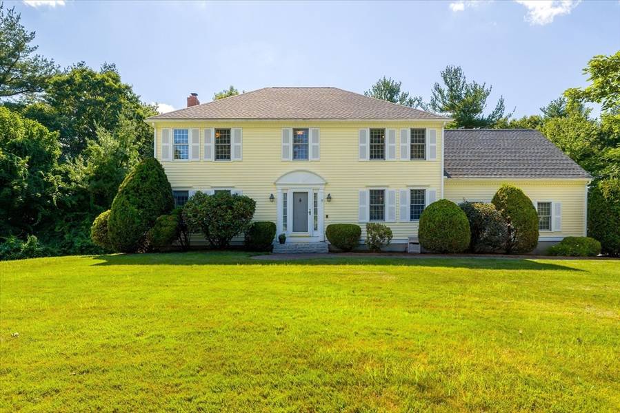 77 Lamplighter Drive, Shrewsbury, MA 01545