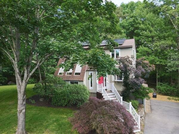 25 Pinecrest Ln, Ashland, MA 01721