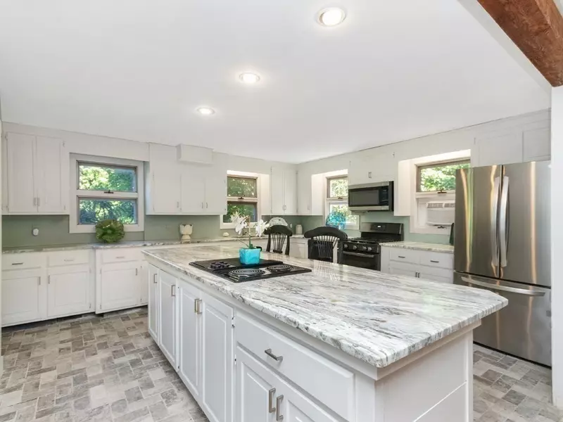 4 Elysium Street, Wrentham, MA 02093