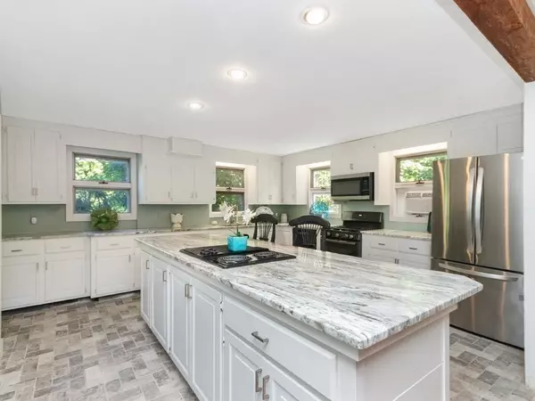 4 Elysium Street, Wrentham, MA 02093