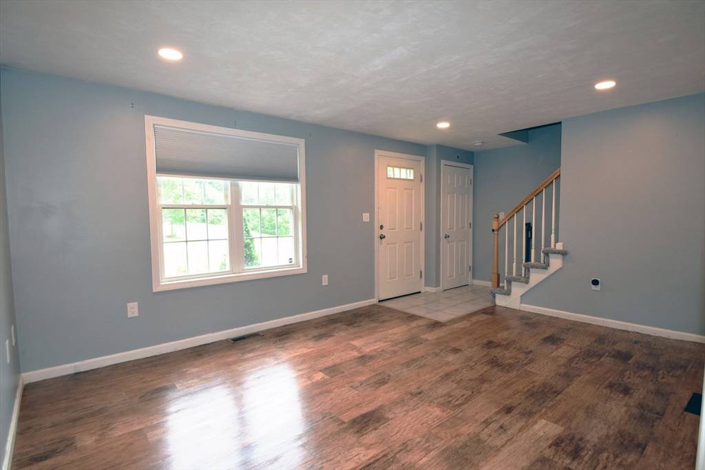Plainville, MA 02762,8 Forest Way #8