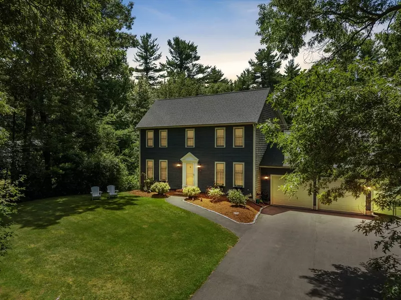 85 Pine St, Norton, MA 02766