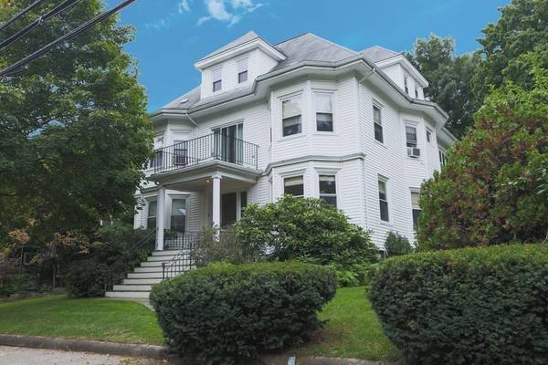 44 Gray Street, Arlington, MA 02476