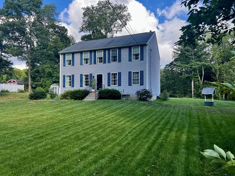 97 Breakneck Rd, Sturbridge, MA 01566