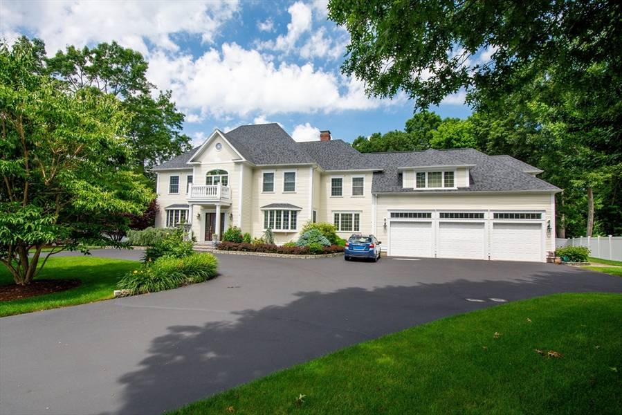 6 Thompson Ct, Stoughton, MA 02072