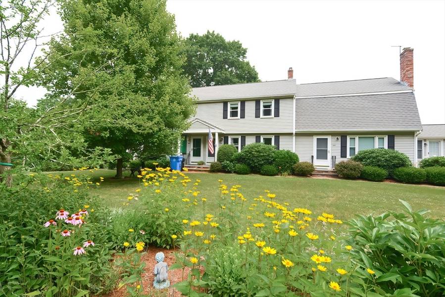 125 Madison St #125, Wrentham, MA 02093