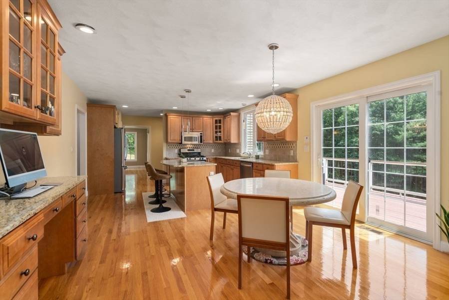 147 Haggetts Pond Rd, Andover, MA 01810