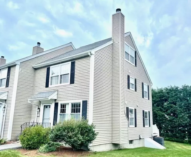 Auburn, MA 01501,803 Forest Park Dr #803