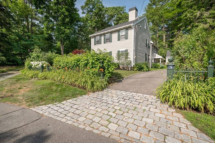 14 Thissell Street, Beverly, MA 01915