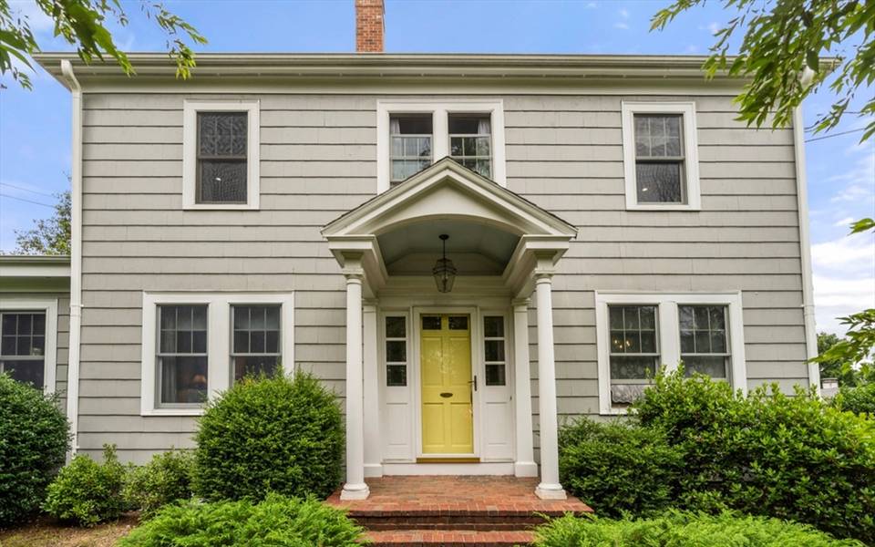 616 Elm Street, Dartmouth, MA 02748