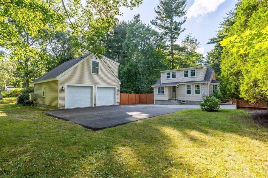 16 Lowell  Road, North Reading, MA 01864